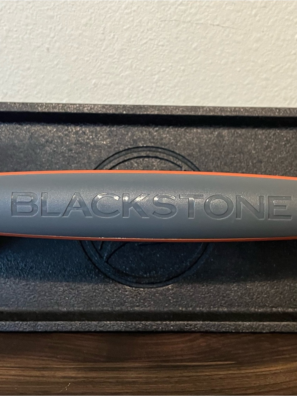 Blackstone 5553 Cast Iron Griddle Press 10” x 5.5” – Smash Burgers, Bacon, Steak